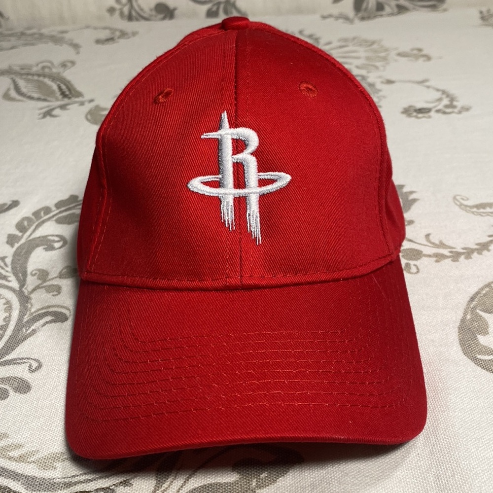 HOUSTON ROCKETS TOYOTA
RED BALL CAP. Adjustable